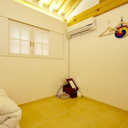 Hanok 24 Guesthouse Gyeongbokgung Seul Exterior foto