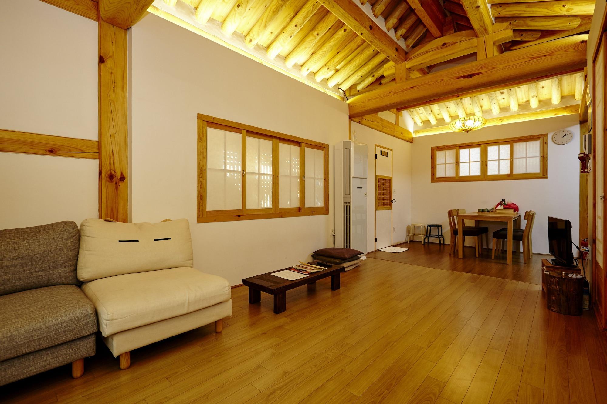 Hanok 24 Guesthouse Gyeongbokgung Seul Exterior foto